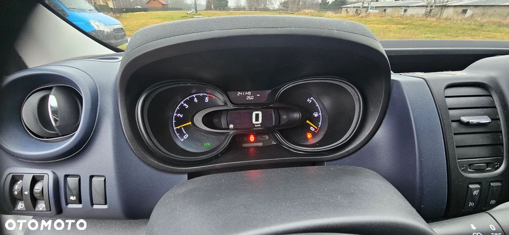 Opel Vivaro - 13