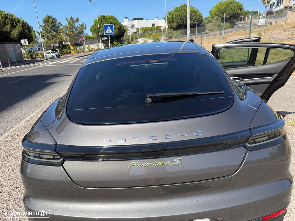 Porsche Panamera — fotografia 14