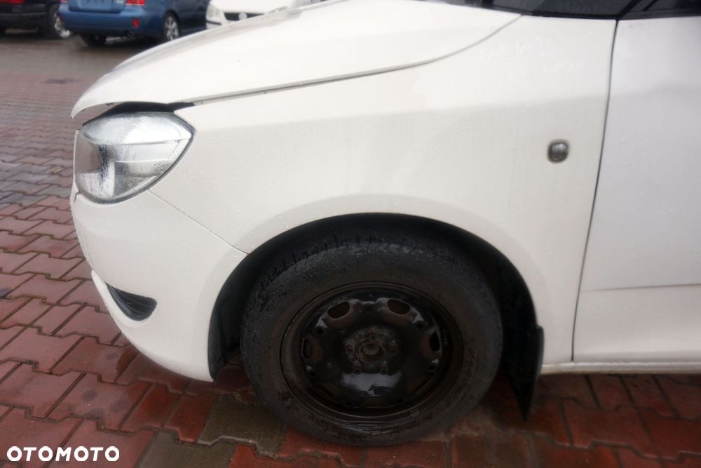 BŁOTNIK PRZEDNI LEWY FABIA II 545 LIFT LF9E  BIAŁY SKODA 2010-2014 - 1