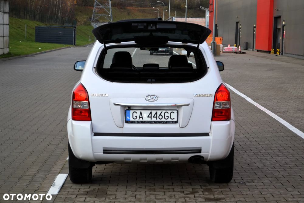 Hyundai Tucson 2.0 2WD GLS Style - 27