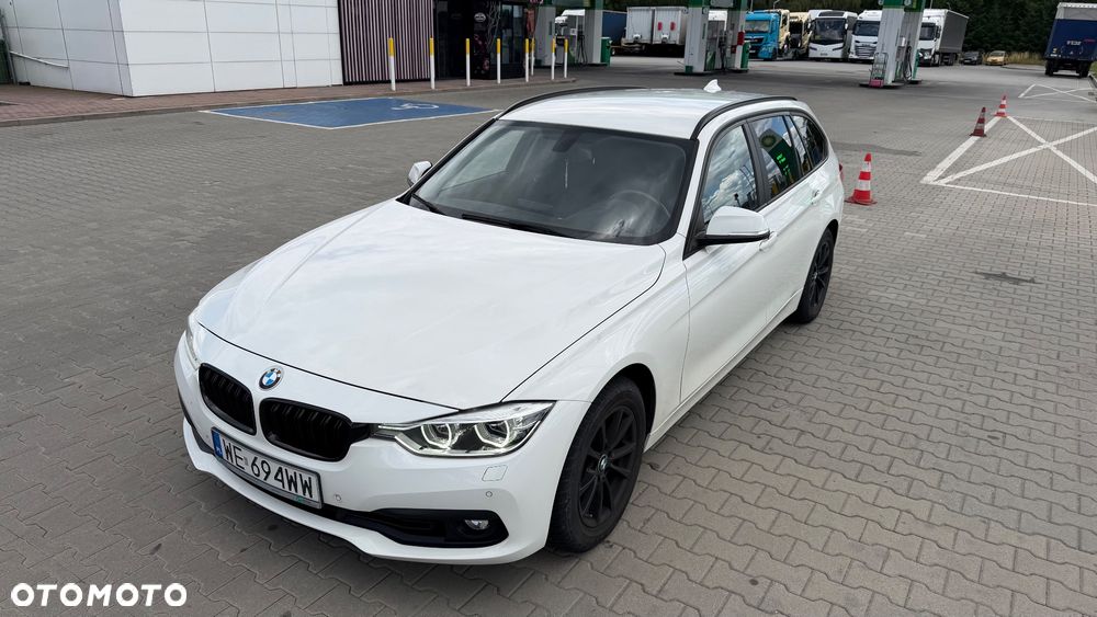 BMW Seria 3 318i - 3