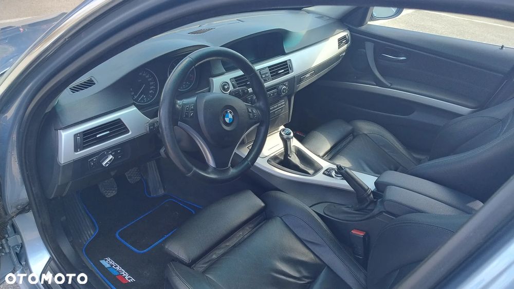 BMW Seria 3 325i - 11