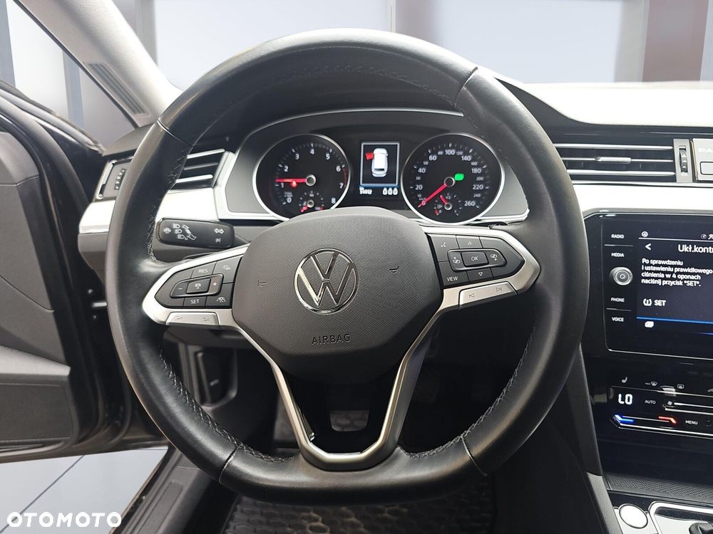 Volkswagen Passat Variant 1.5 TSI EVO Business DSG - 13