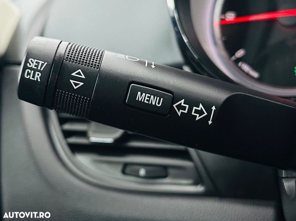 Opel Zafira Tourer 2.0 CDTI Innovation - 26