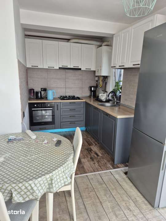 Apartament cu doua camere, mobilat si utilat, Floresti, zona VIVO — fotografia 1