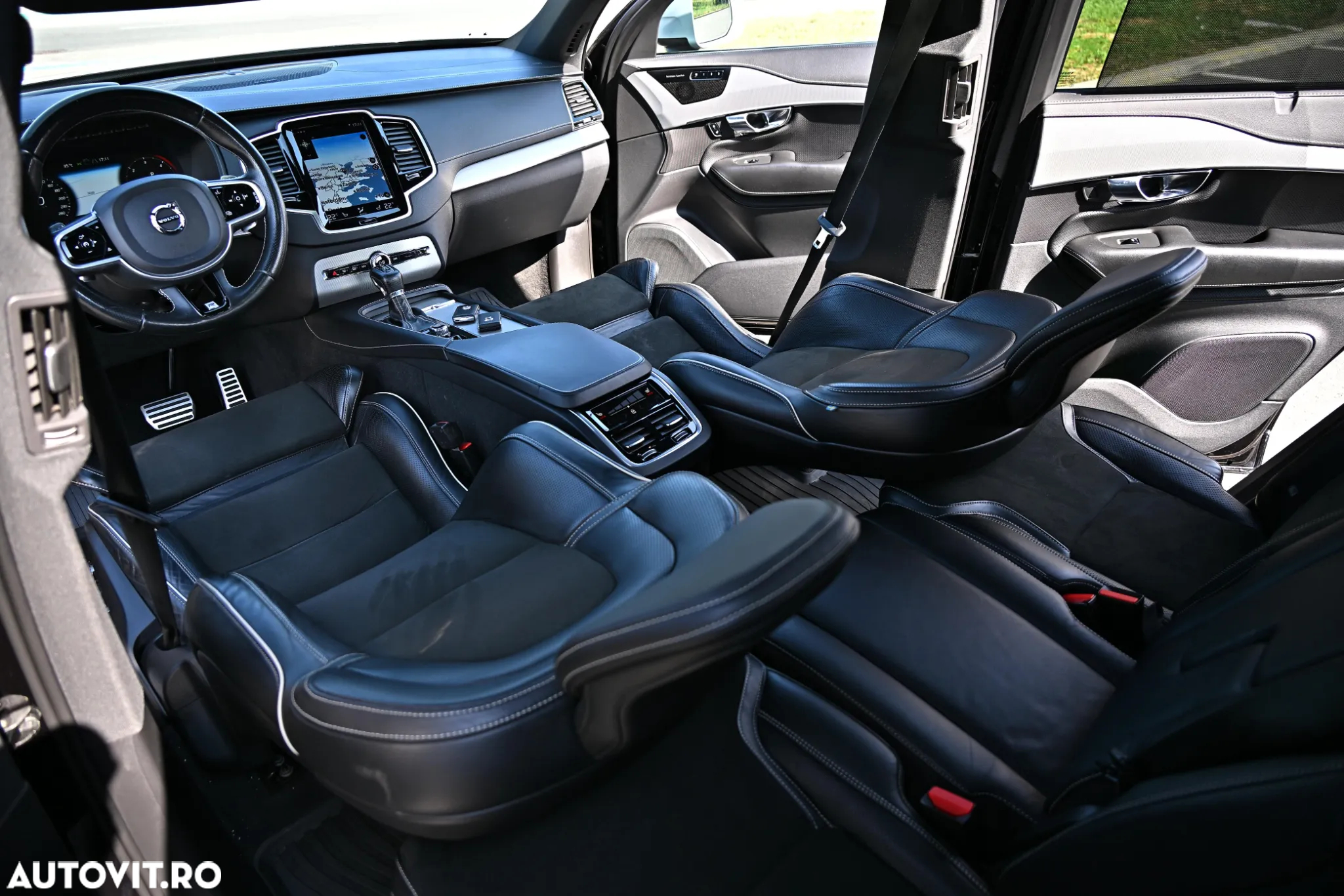 Volvo XC 90 D5 AWD R-Design - 26