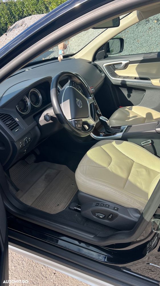 Volvo XC 60 D5 AWD Rdesign - 7