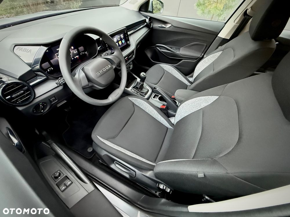 Skoda Fabia 1.0 Essence - 11