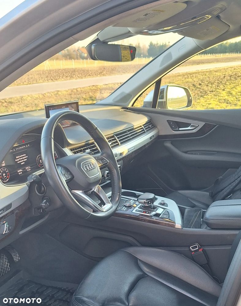 Audi Q7 - 12