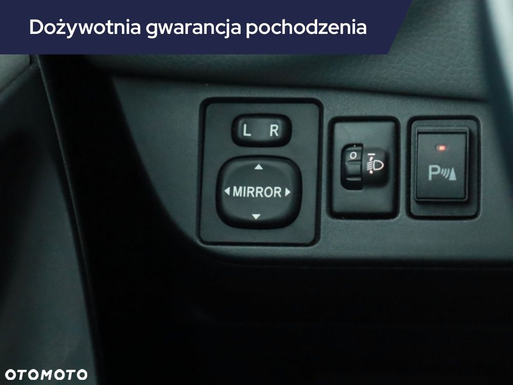 Toyota Yaris - 17