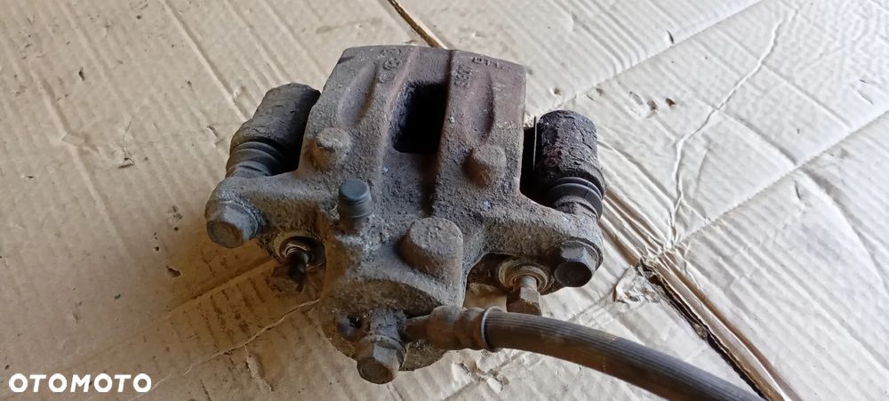 Zacisk hamulcowy prawy tył tylny Hyundai IX35 - 3
