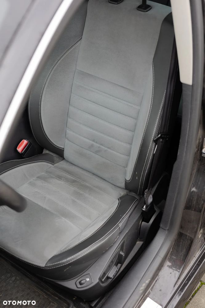 Renault Laguna 2.0 dCi Initiale - 29
