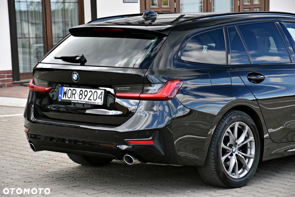 BMW Seria 3 320d Edition M Sport Shadow - 24