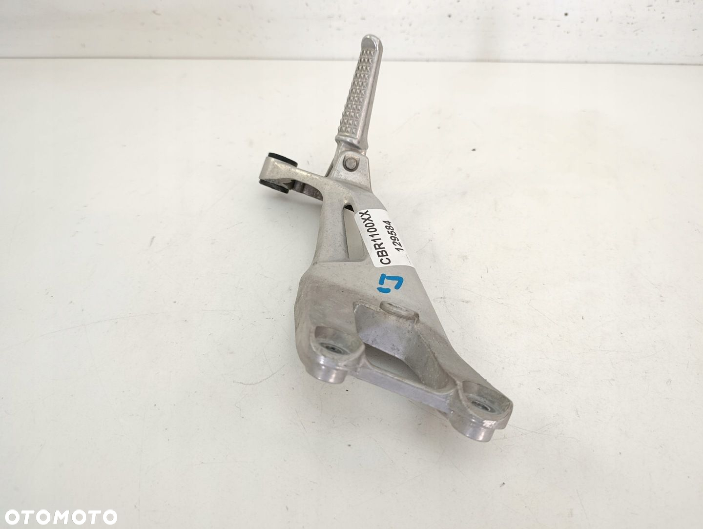 HONDA CBR 1100XX SET PODNÓŻEK PASAŻERA LEWY - 3
