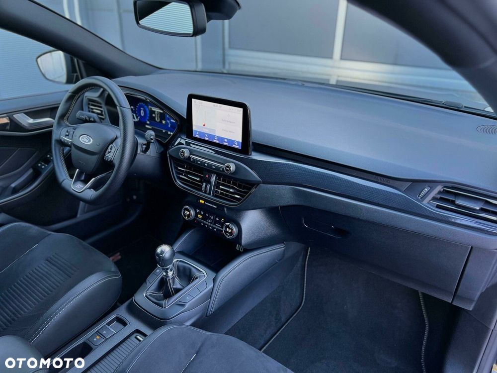 Ford Focus 2.3 EcoBoost ST - 17