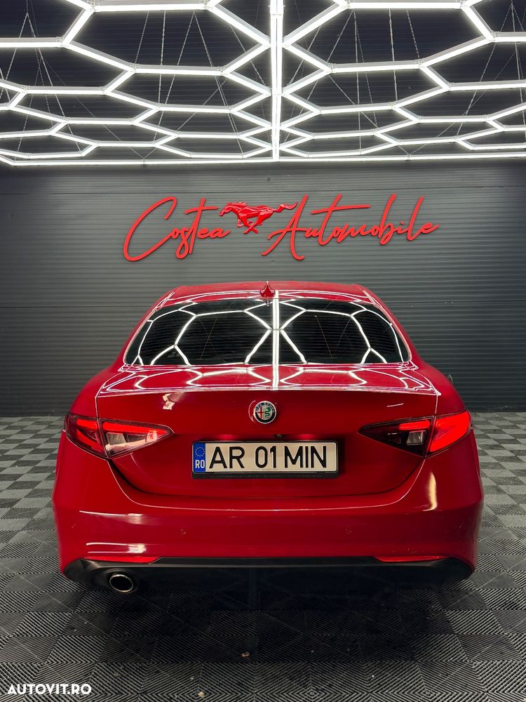 Alfa Romeo Giulia 2.2 JTDM Aut. - 6