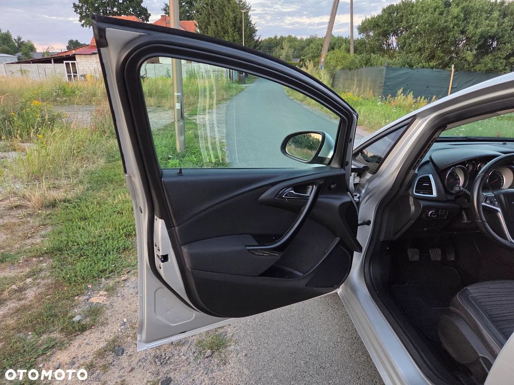 Opel Astra 1.4 Turbo Style - 11