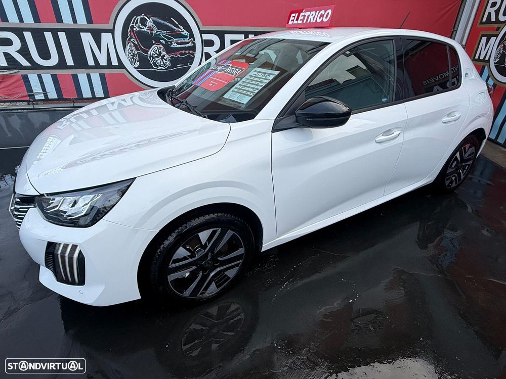 Peugeot e-208 - 11