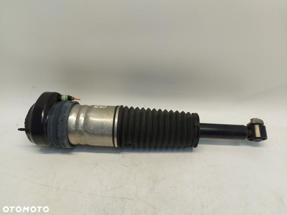 BMW 5 G60 530E x-drive Amortyzator tył lewy pneumatyczny 5A01D89 - 2