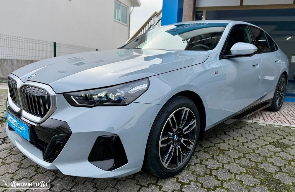 BMW 520 d Pack Desportivo M - 6