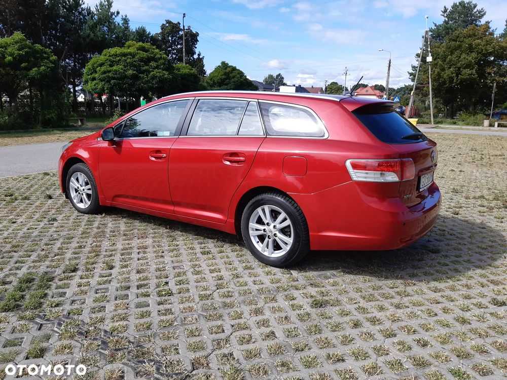 Toyota Avensis 1.8 Luna - 4
