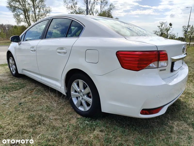 Toyota Avensis 2.0 D-4D Luna - 5