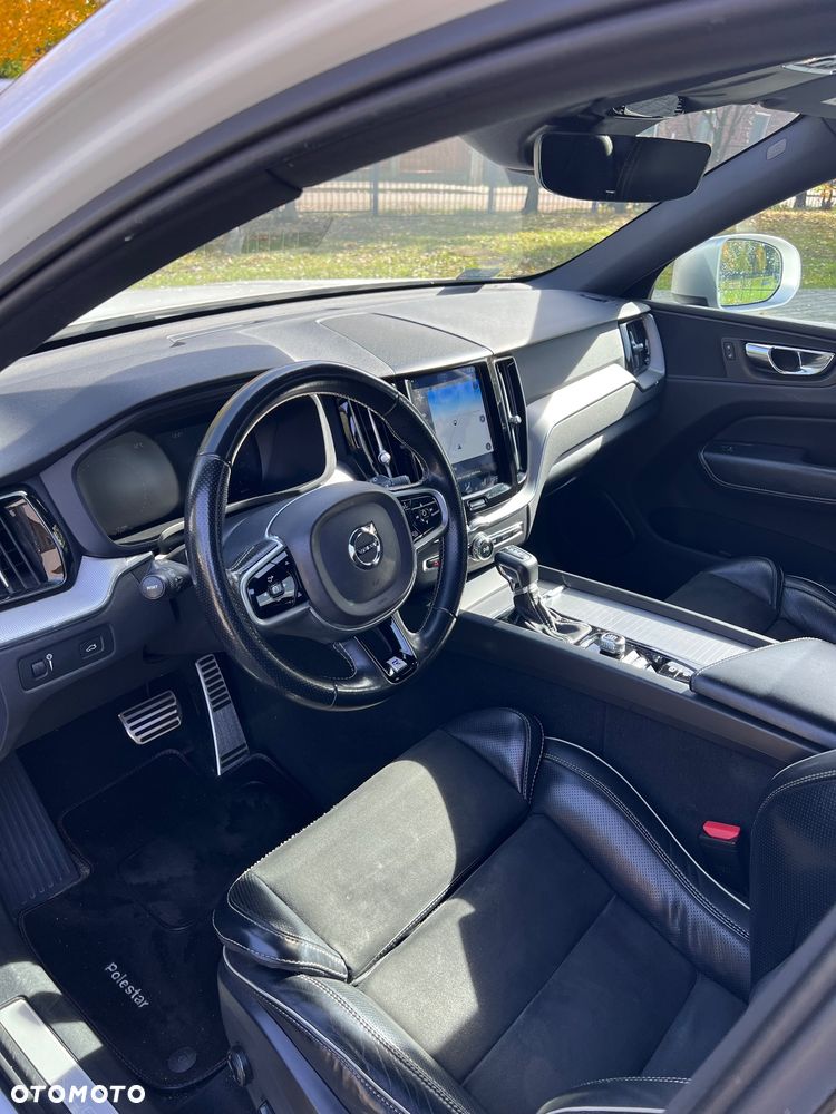 Volvo XC 60 D4 AWD R-Design - 16