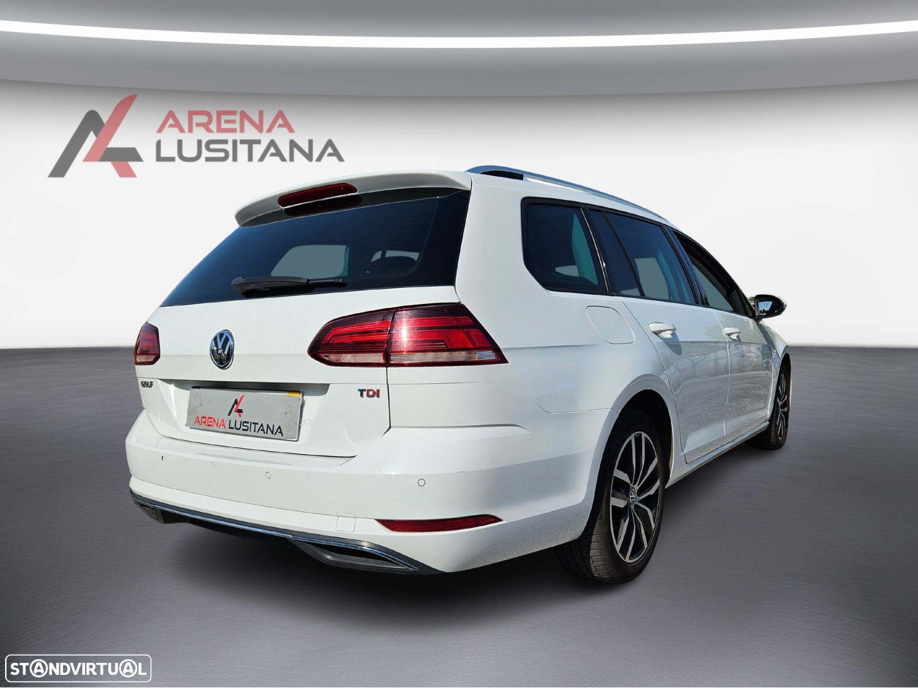 VW Golf Variant 1.6 TDi Confortline - 17