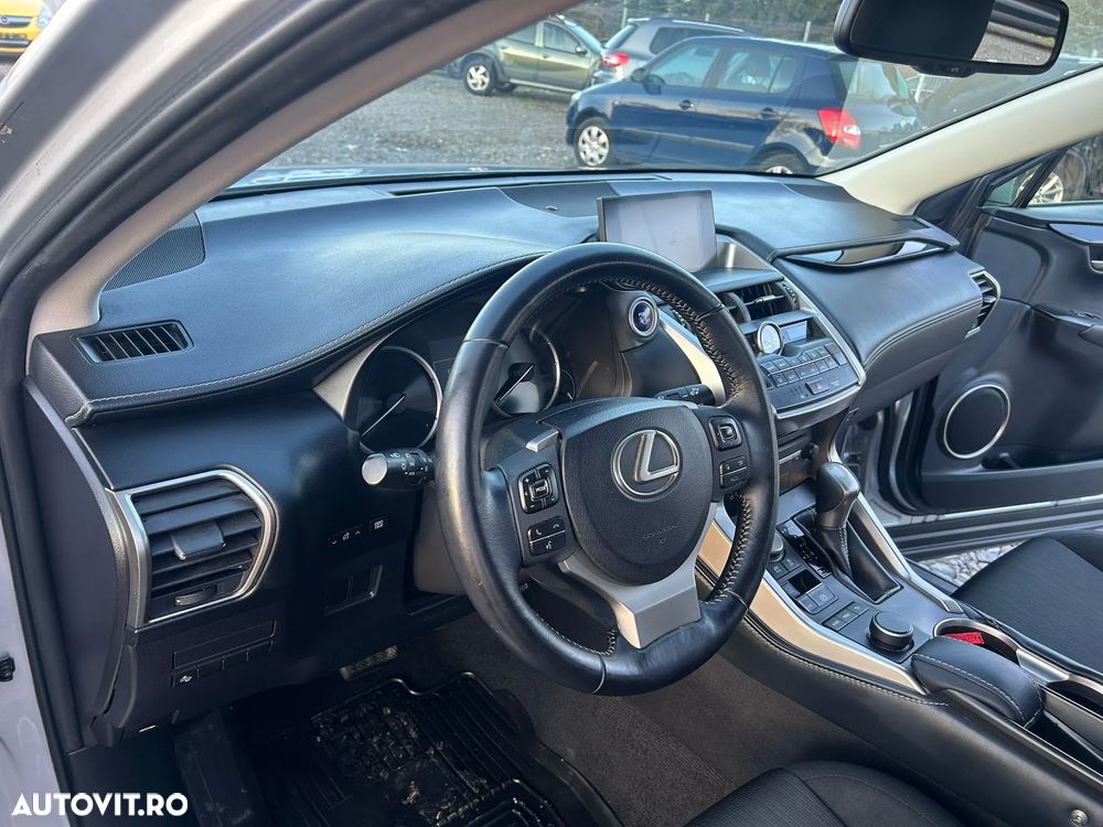 Lexus Seria NX 300h E-FOUR - 4