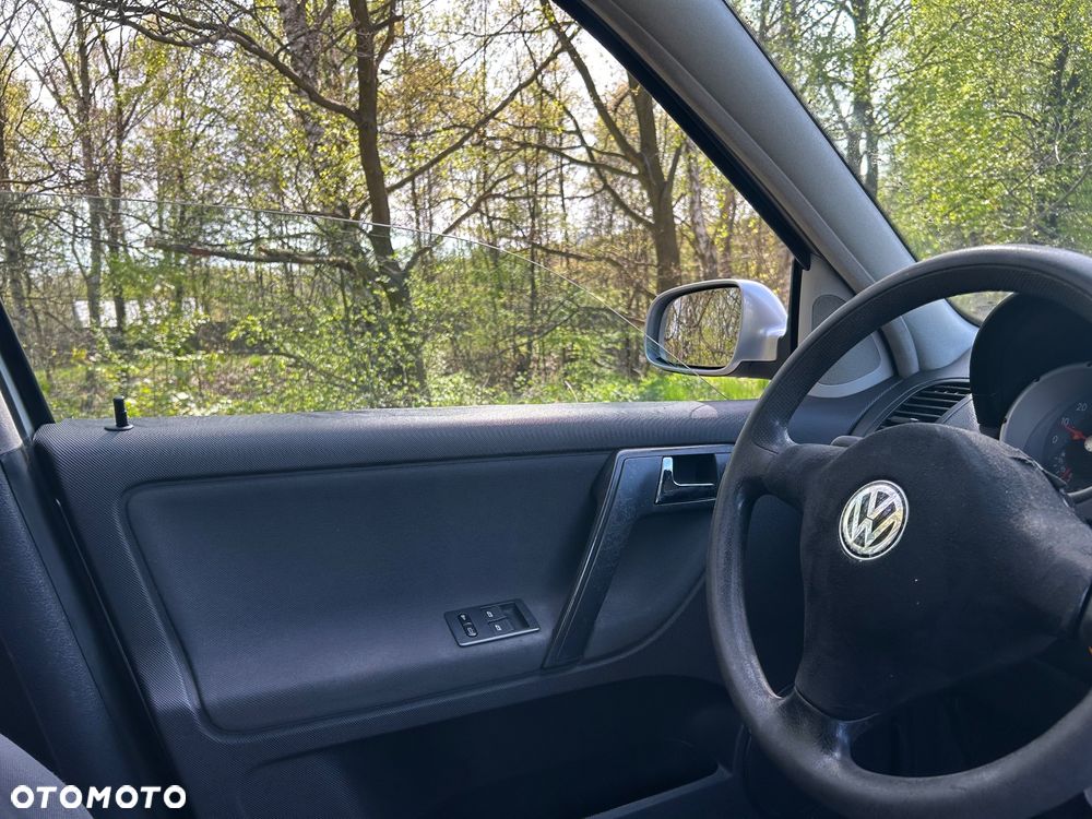 Volkswagen Polo 1.4 16V Comfortline - 27