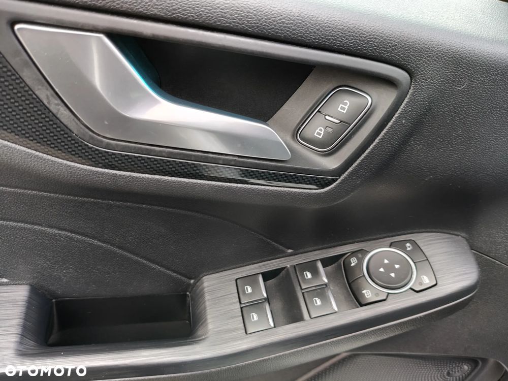 Ford Kuga 1.5 EcoBlue ST-LINE - 11