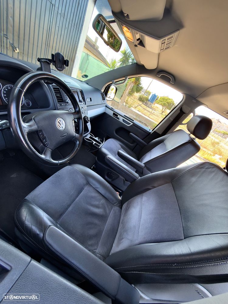 VW Multivan 2.5 TDi Highline - 9
