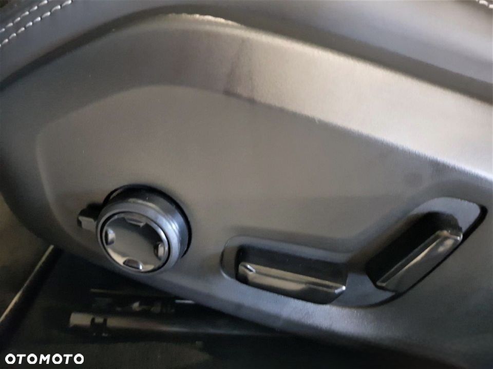 Volvo V60 T8 AWD Plug-In Hybrid Inscription - 11