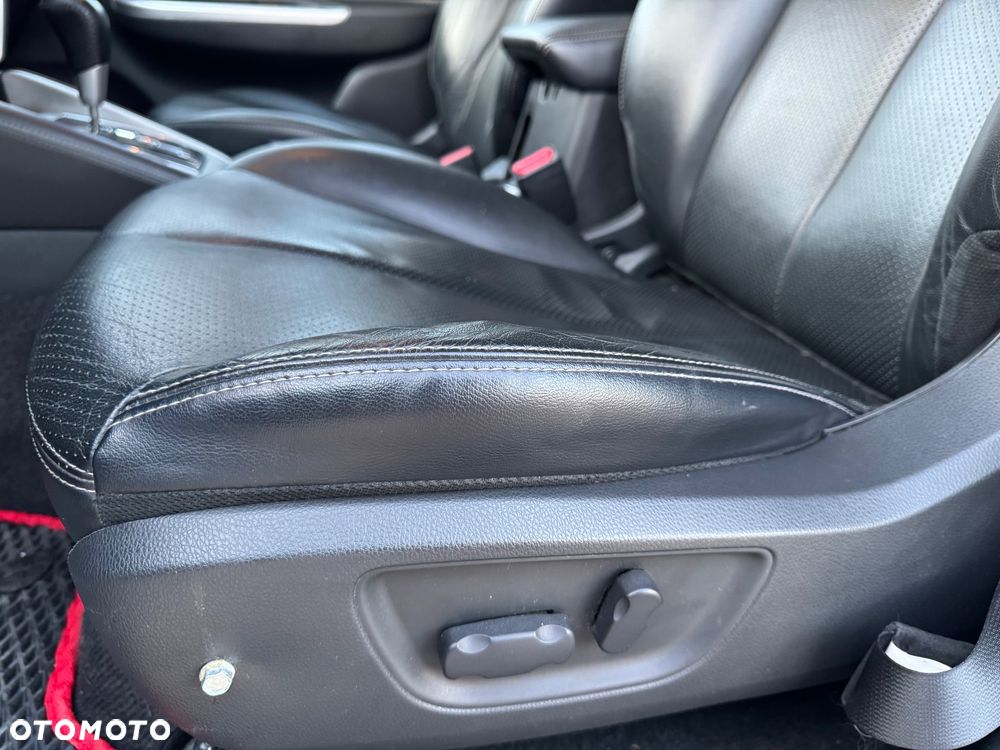 Mitsubishi L200 2.2 d DC Instyle Plus - 36