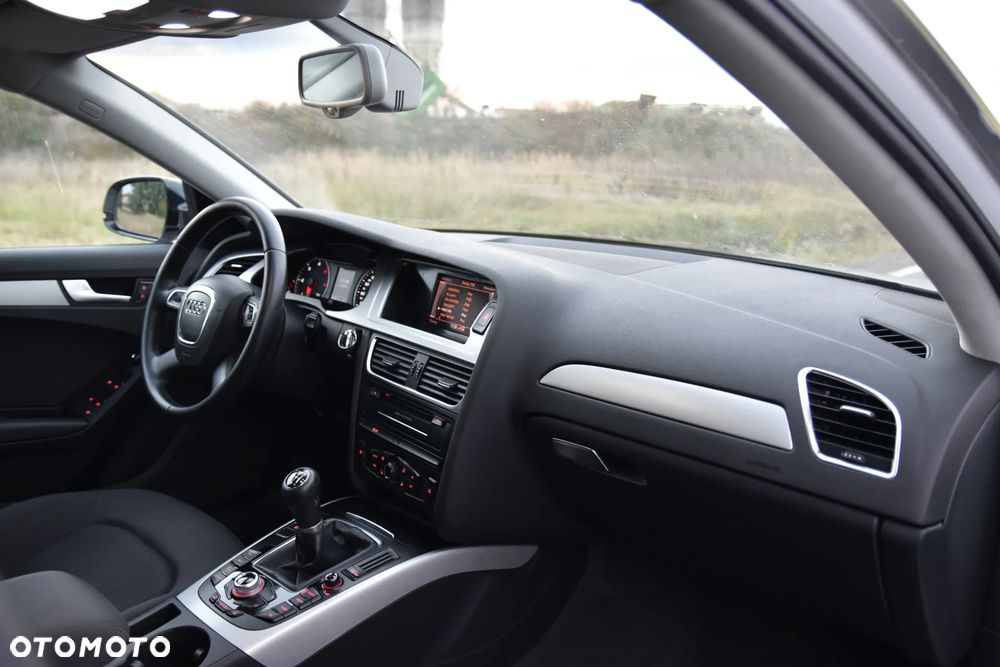 Audi A4 Avant 2.0 TDI DPF Attraction - 8