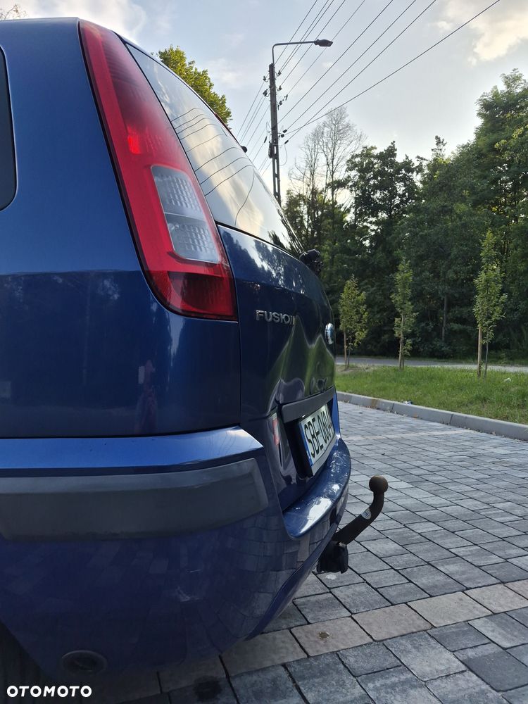 Ford Fusion - 8
