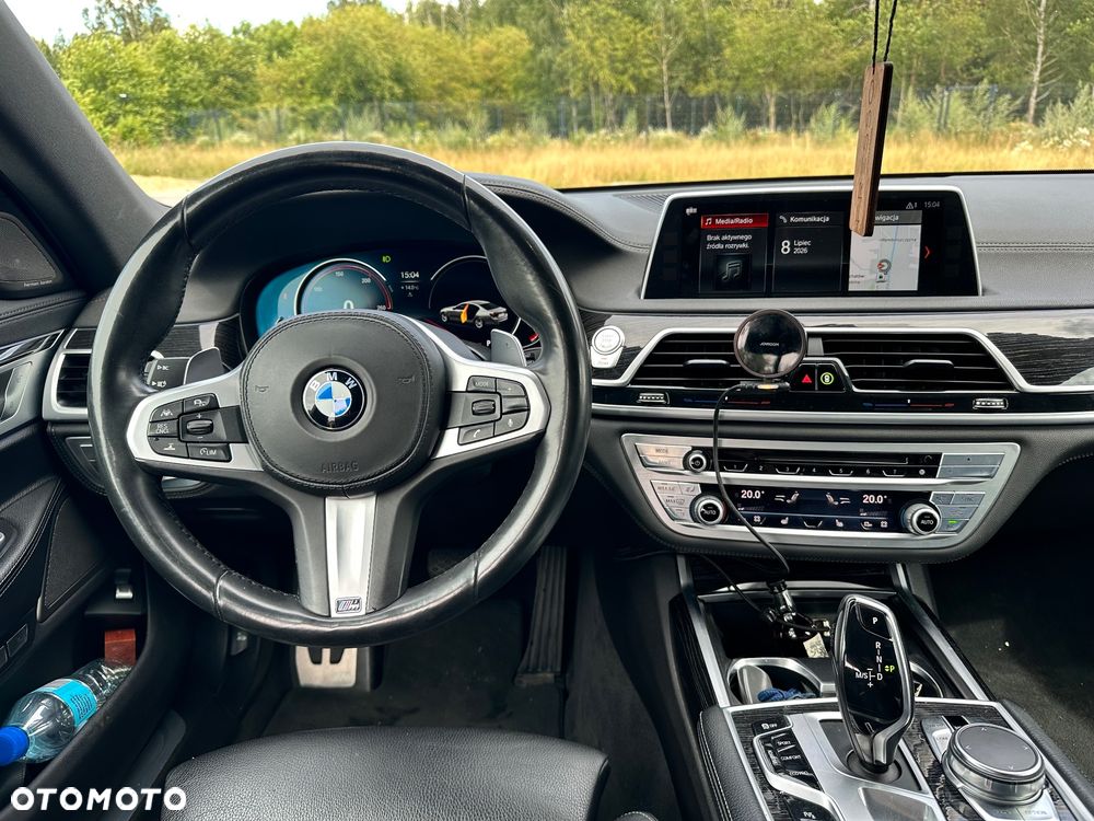 BMW Seria 7 740Li - 19