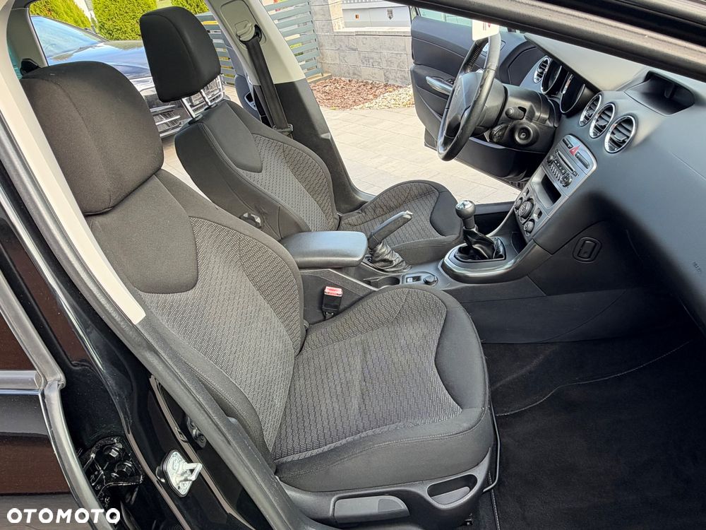 Peugeot 308 120 VTi Family - 21