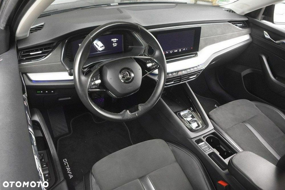 Skoda Octavia Combi 2.0 TDI DSG Style - 11
