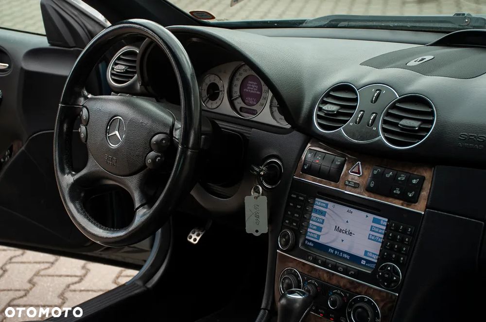 Mercedes-Benz CLK 350 7G-TRONIC Avantgarde - 32