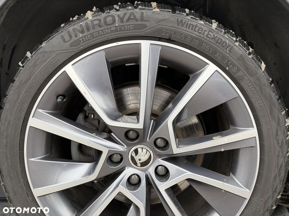 Skoda Octavia 2.0 TSI 4x4 Scout DSG - 39