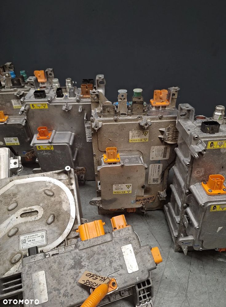FALOWNIK KONWENTER, BATERIA , ELECTRONIC INVERTER HURT - 3
