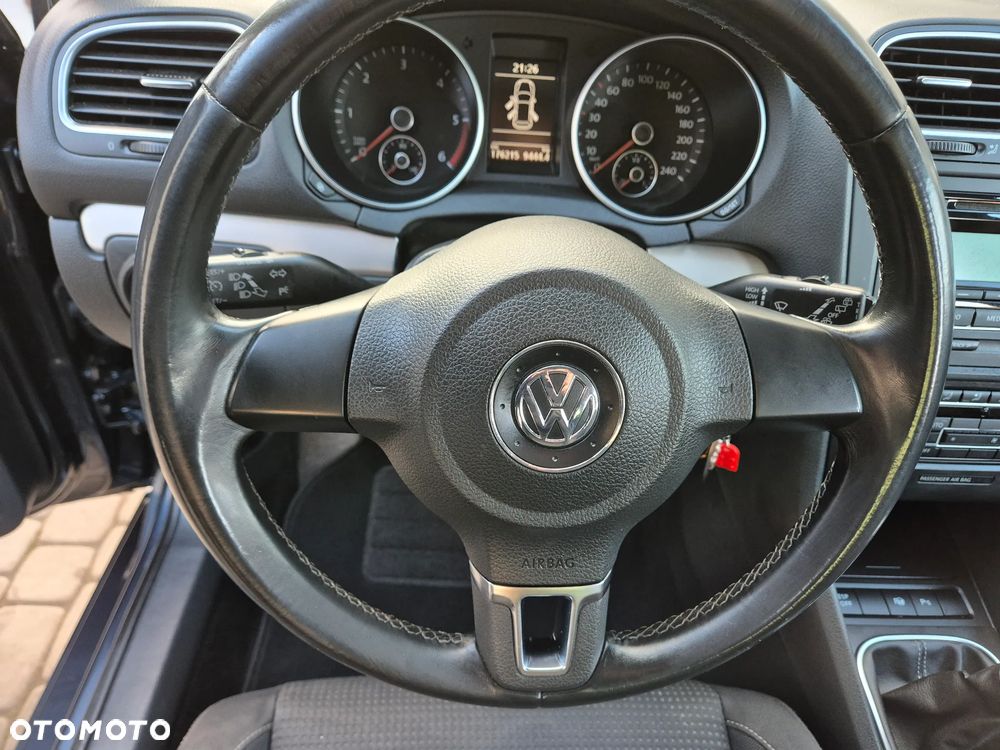 Volkswagen Golf 1.6 TDI Highline - 15