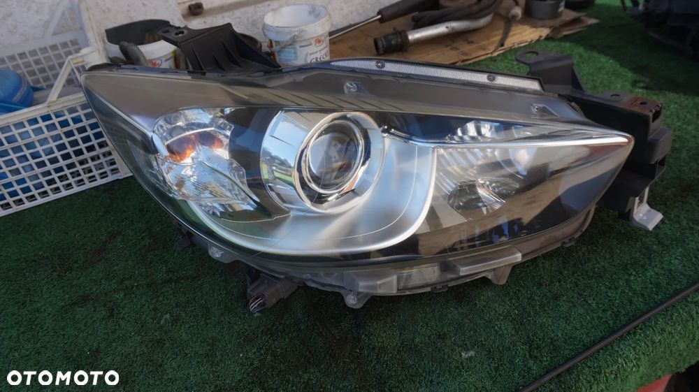 Mazda CX-5 lampa xenon przednia kompletna prawa UK - 2