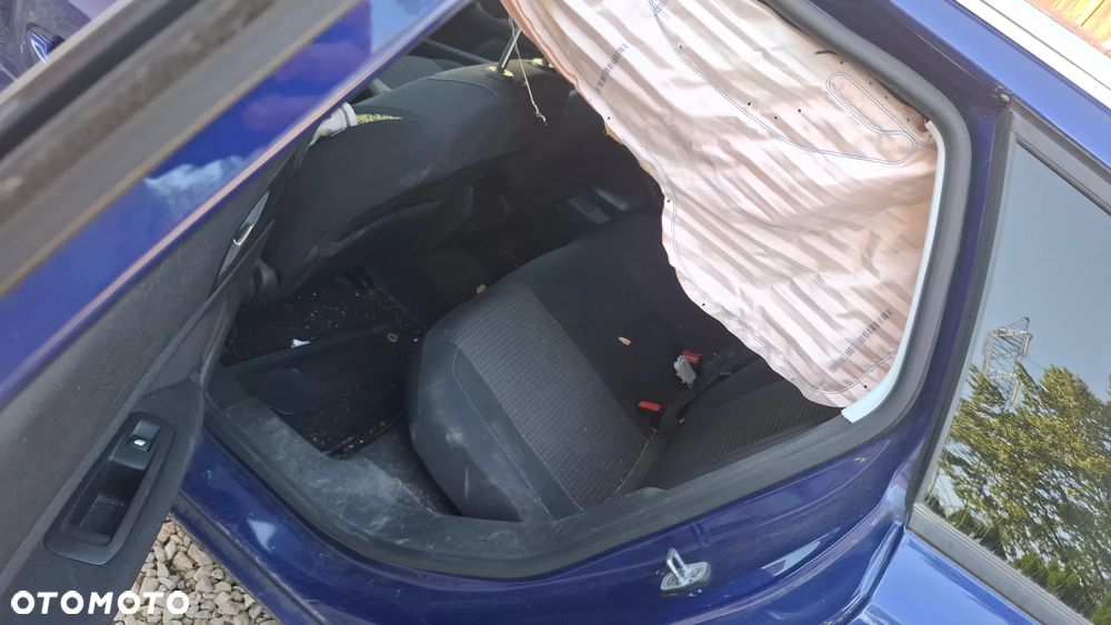 Peugeot 308 - 19