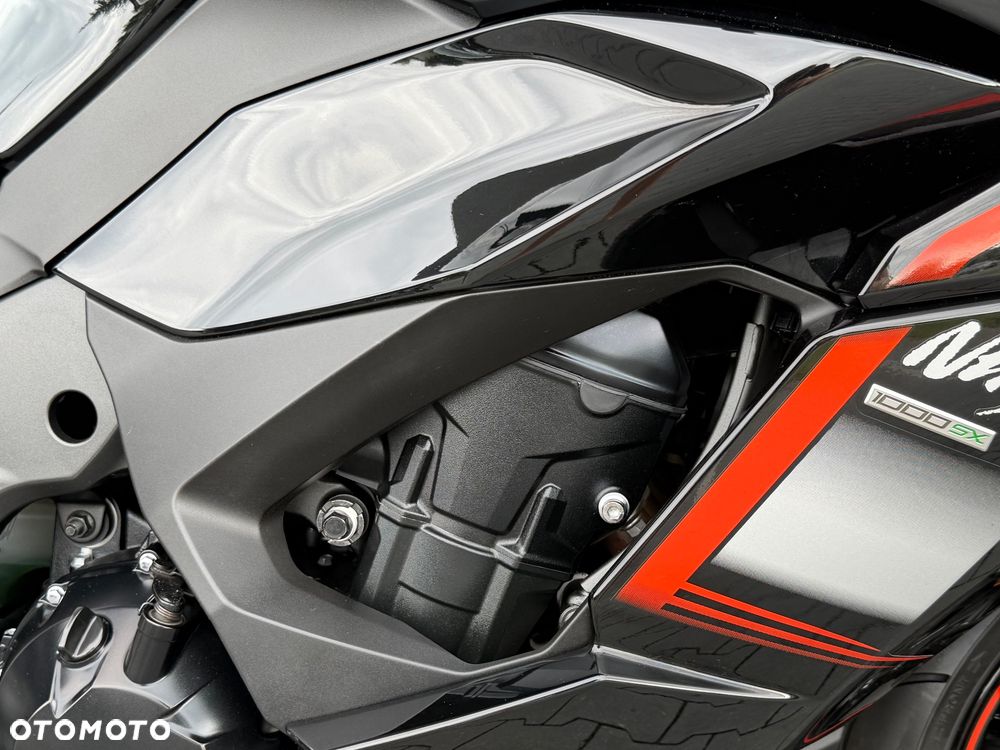 Kawasaki Ninja 1000 SX - 16