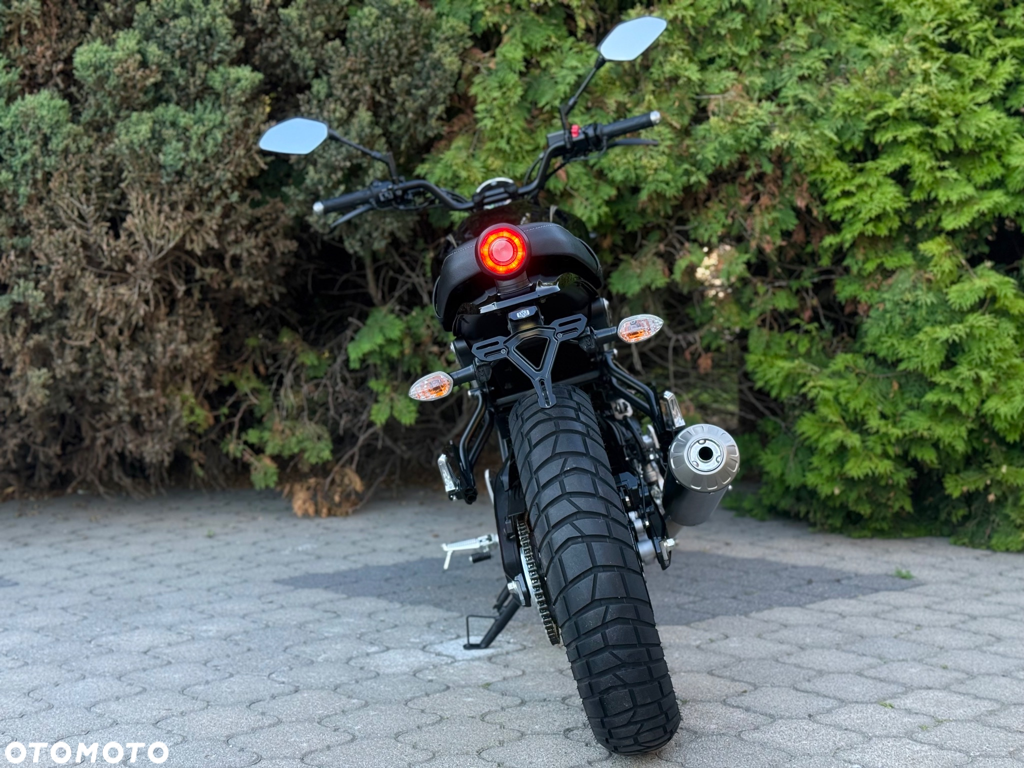 Yamaha XSR - 4