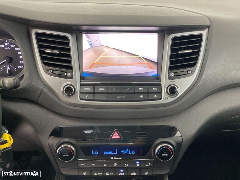 Hyundai Tucson 1.7 CRDi Premium DCT — fotografia 19