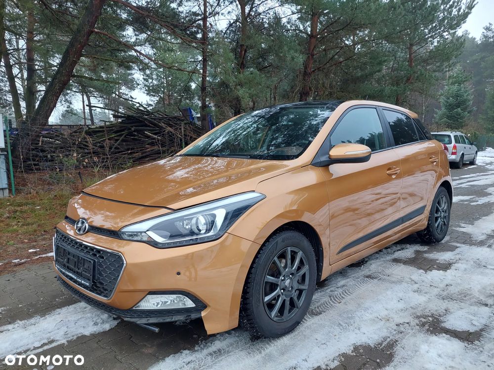 Hyundai i20 1.4 YES Gold - 1