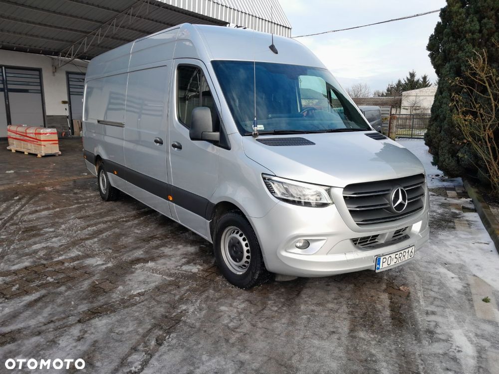 Mercedes-Benz Sprinter - 1